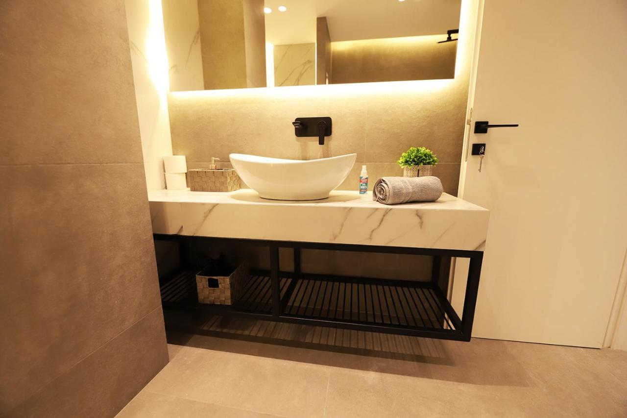 K58 Luxury Apartment Monastiraki Metro Station Acropolis Jacuzzi Atenas Exterior foto